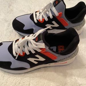 New Balance women’s Roav sneakers EU size 36 US 6-6.5 new in box